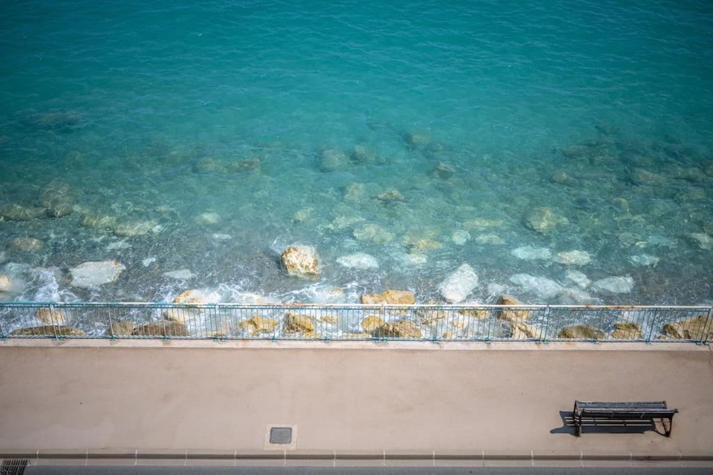Le Panorama -Vue Exceptionnelle - Dernier Etage - Front De Mer Menton Exterior foto