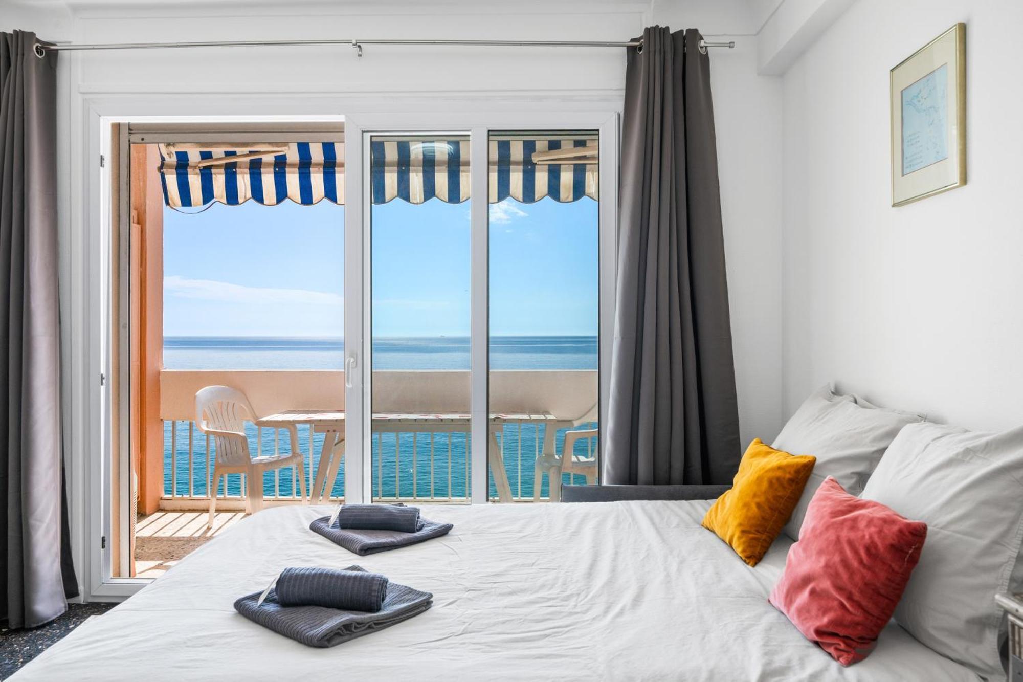 Le Panorama -Vue Exceptionnelle - Dernier Etage - Front De Mer Menton Exterior foto